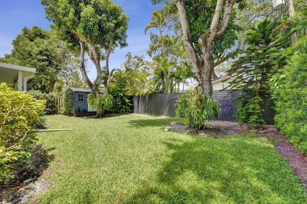 929 SW 18th Court Fort Lauderdale FL 33315