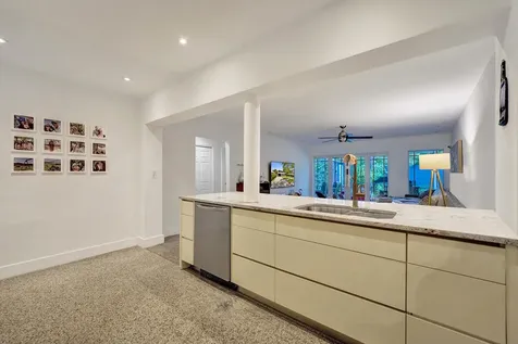 929 SW 18th Court Fort Lauderdale FL 33315