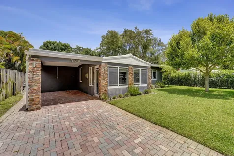 929 SW 18th Court Fort Lauderdale FL 33315
