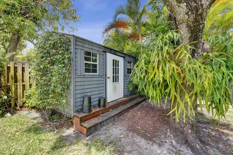 929 SW 18th Court Fort Lauderdale FL 33315