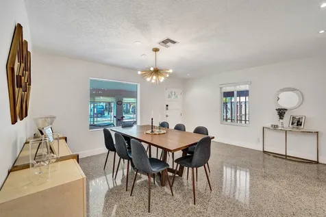 929 SW 18th Court Fort Lauderdale FL 33315