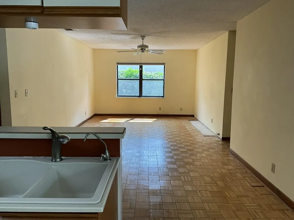 6114 Woodbury Road Boca Raton FL 33433