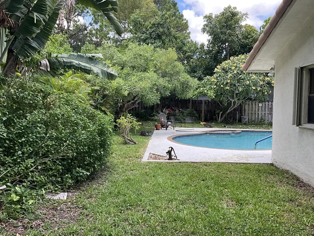 6114 Woodbury Road Boca Raton FL 33433