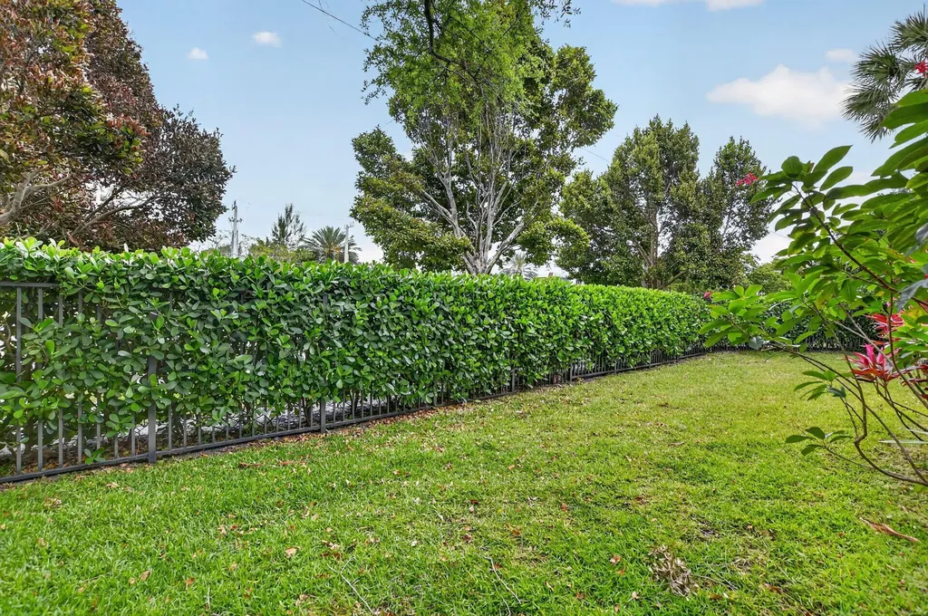 23275 Carolwood Lane Boca Raton FL 33428