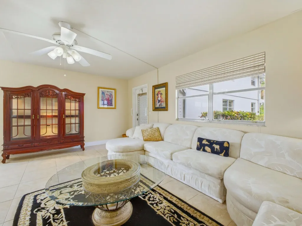 154 Tuscany C Delray Beach FL 33446