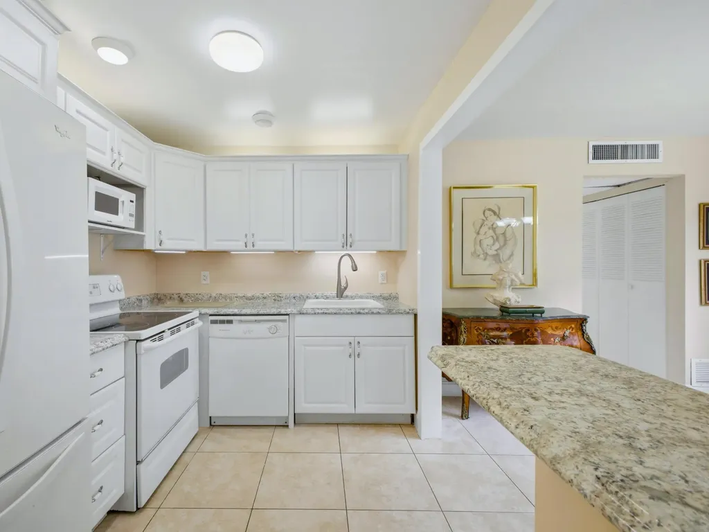 154 Tuscany C Delray Beach FL 33446