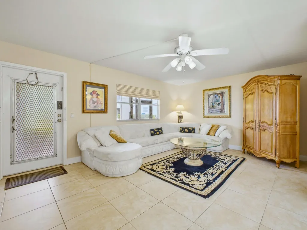 154 Tuscany C Delray Beach FL 33446