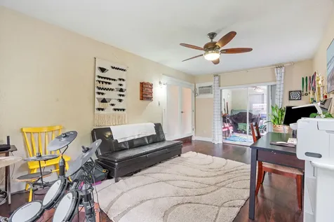 7815 NW 68th Terrace Tamarac FL 33321
