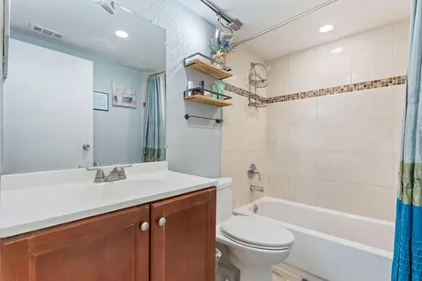 7815 NW 68th Terrace Tamarac FL 33321