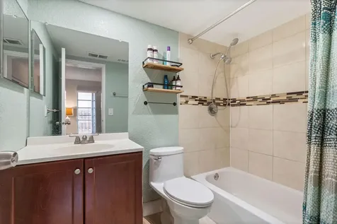 7815 NW 68th Terrace Tamarac FL 33321