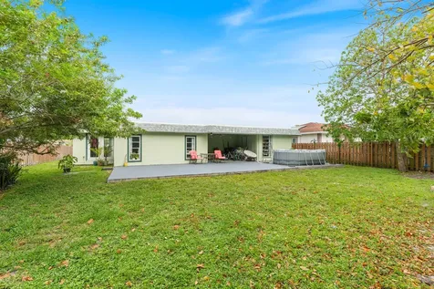 7815 NW 68th Terrace Tamarac FL 33321