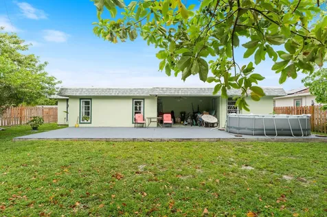 7815 NW 68th Terrace Tamarac FL 33321