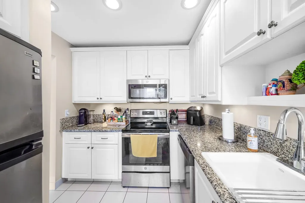 2835 SW 13th Street Delray Beach FL 33445