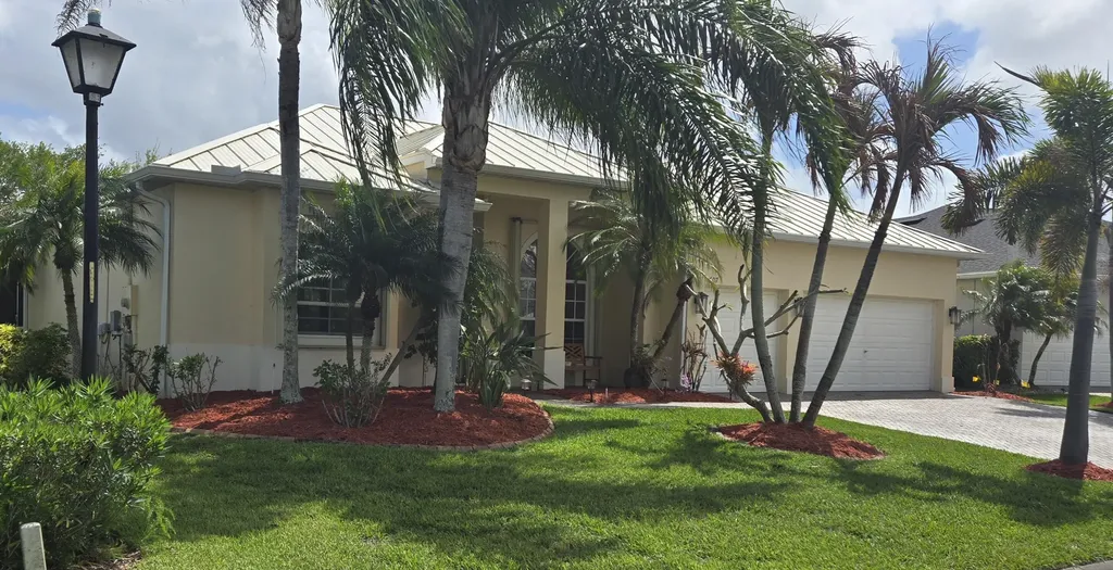 607 Tangelo Circle SW Vero Beach FL 32968