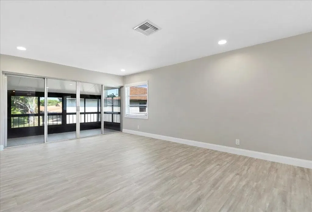 13921 Royal Palm Court Delray Beach FL 33484