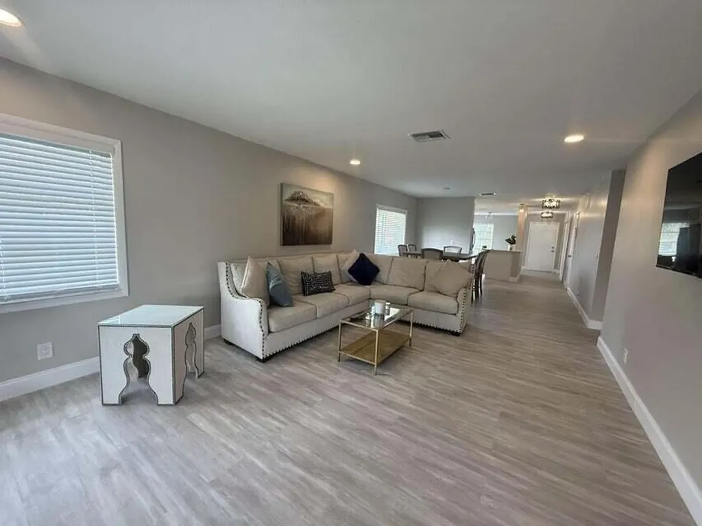 13921 Royal Palm Court Delray Beach FL 33484
