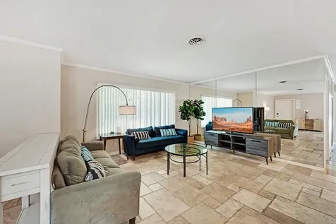 332 NW 26th Court Wilton Manors FL 33311
