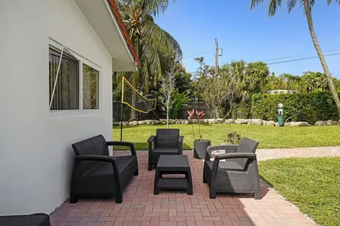 332 NW 26th Court Wilton Manors FL 33311