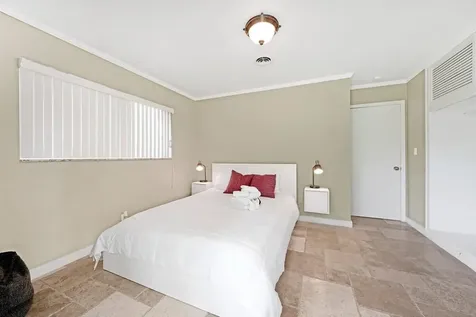 332 NW 26th Court Wilton Manors FL 33311