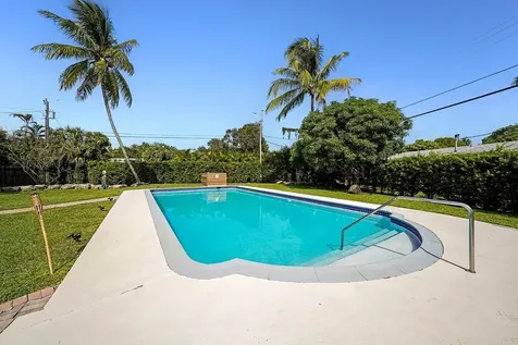 332 NW 26th Court Wilton Manors FL 33311