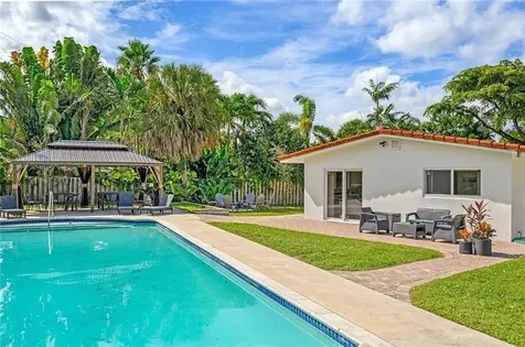 332 NW 26th Court Wilton Manors FL 33311