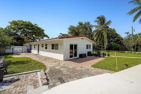 332 NW 26th Court Wilton Manors FL 33311