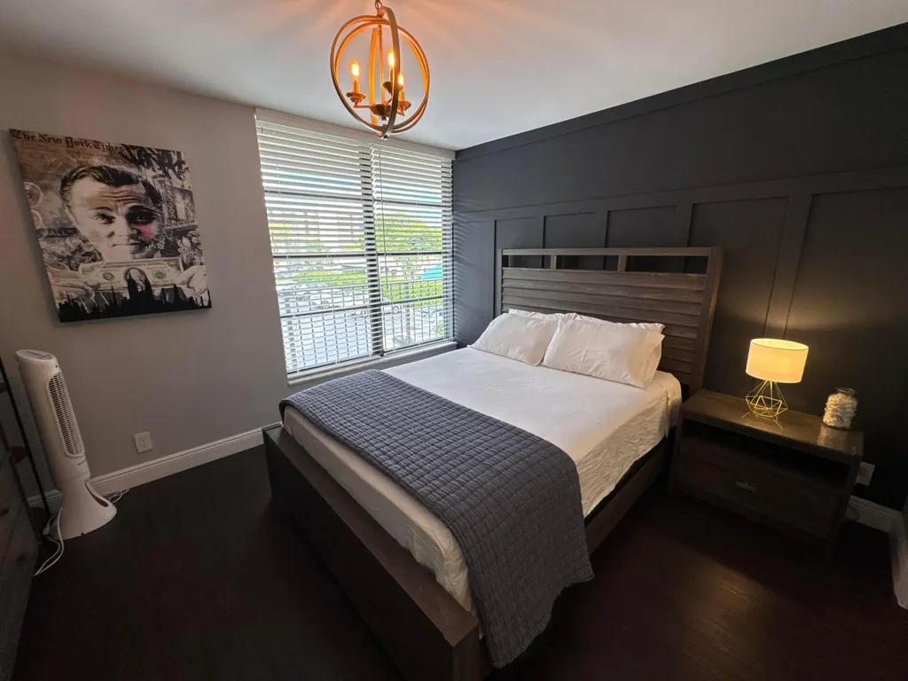 6 Royal Palm Way Boca Raton FL 33432