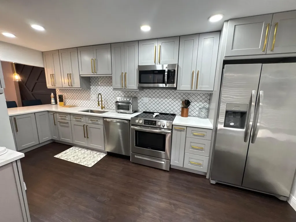 6 Royal Palm Way Boca Raton FL 33432