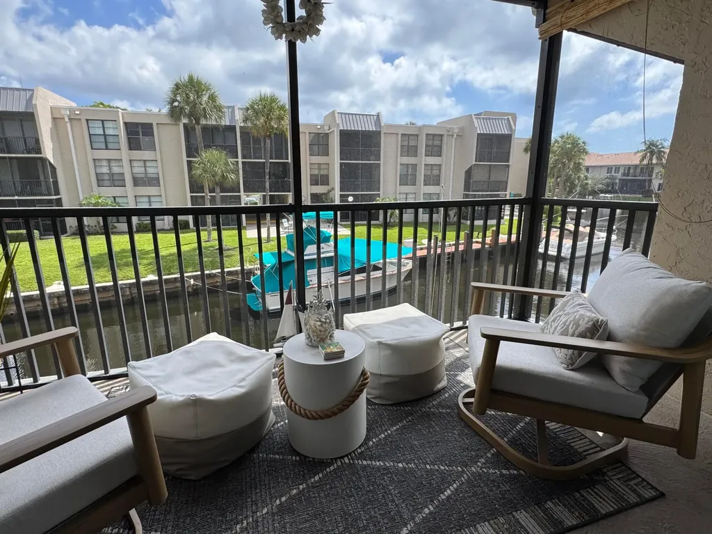 6 Royal Palm Way Boca Raton FL 33432