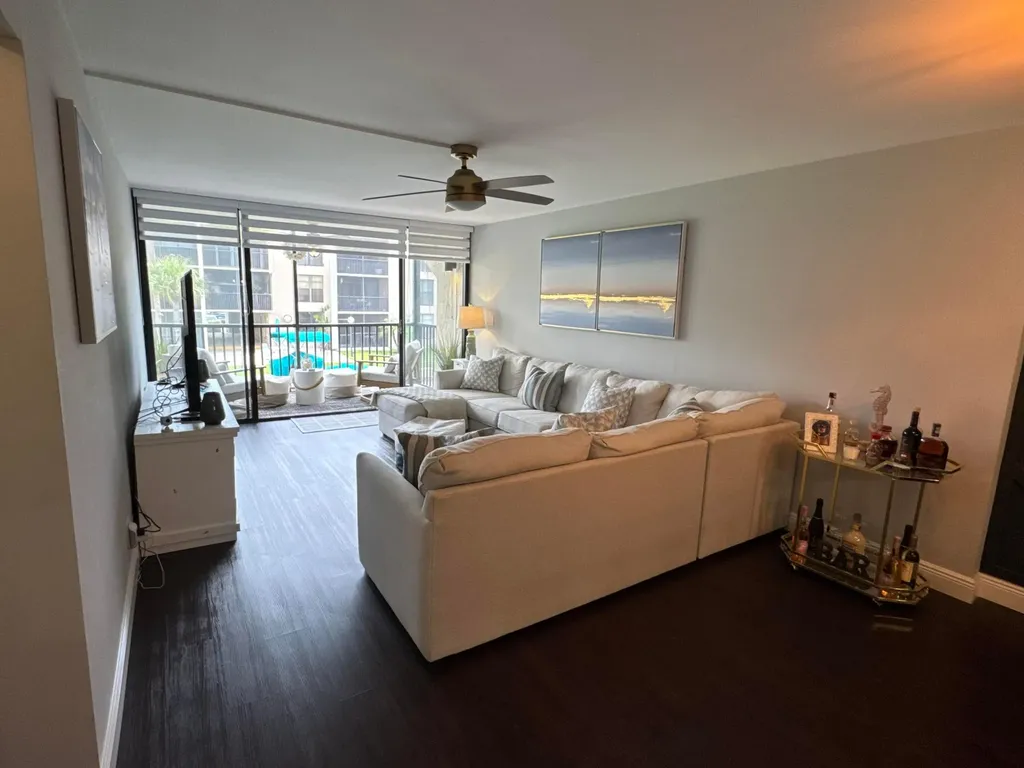 6 Royal Palm Way Boca Raton FL 33432