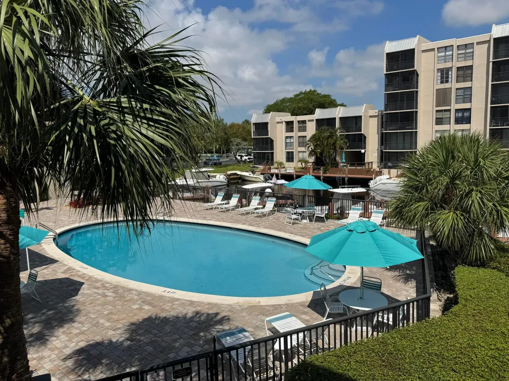 6 Royal Palm Way Boca Raton FL 33432