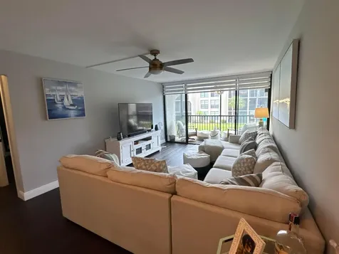 6 Royal Palm Way Boca Raton FL 33432