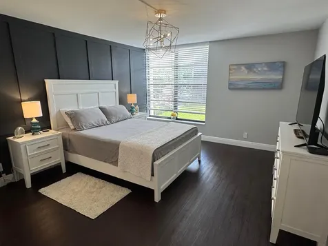 6 Royal Palm Way Boca Raton FL 33432
