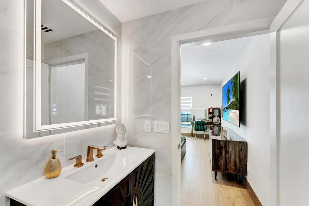 413 SW 15th Avenue Delray Beach FL 33444