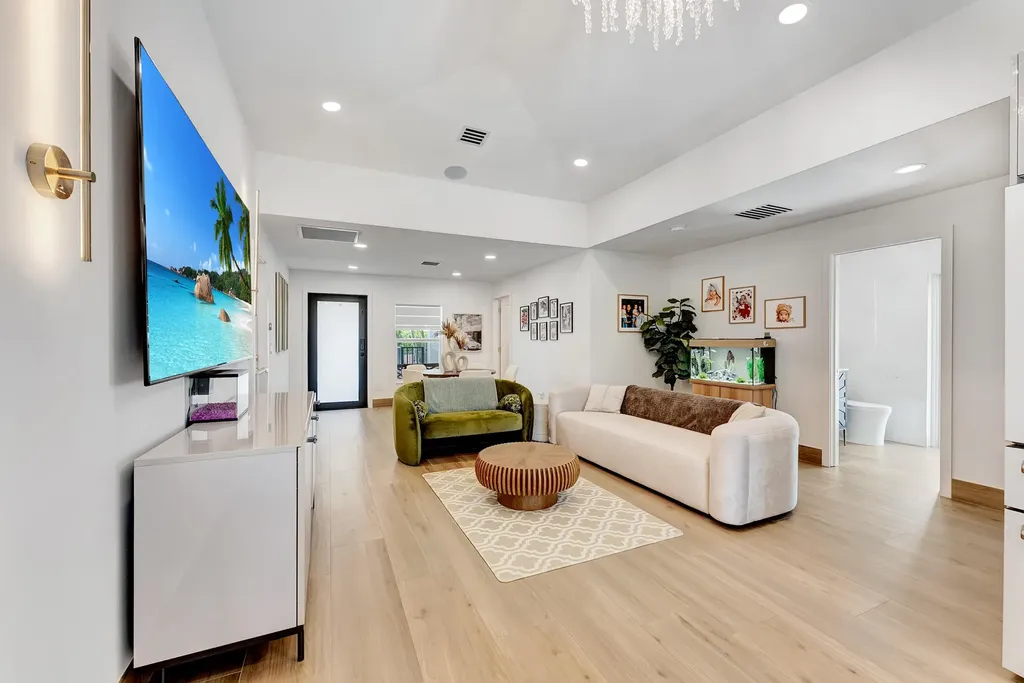 413 SW 15th Avenue Delray Beach FL 33444