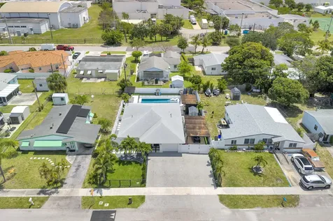413 SW 15th Avenue Delray Beach FL 33444