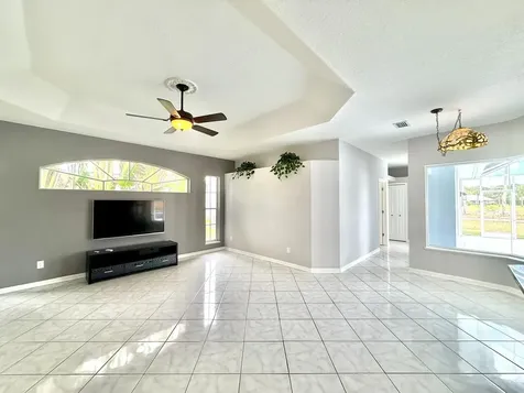 165 SE Osprey Ridge Port St Lucie FL 34984