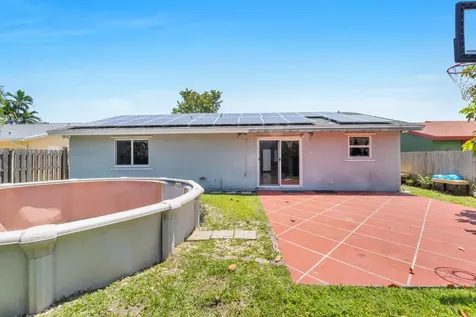 721 SW 79th Avenue North Lauderdale FL 33068