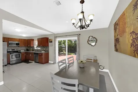 721 SW 79th Avenue North Lauderdale FL 33068
