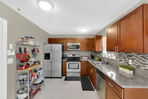 721 SW 79th Avenue North Lauderdale FL 33068