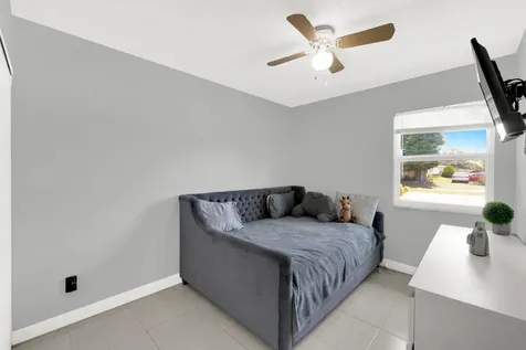 721 SW 79th Avenue North Lauderdale FL 33068