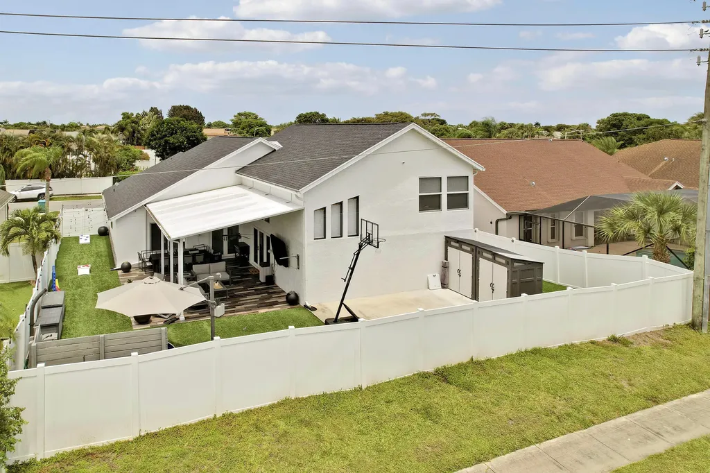 3 Meadows Park Lane Boynton Beach FL 33436