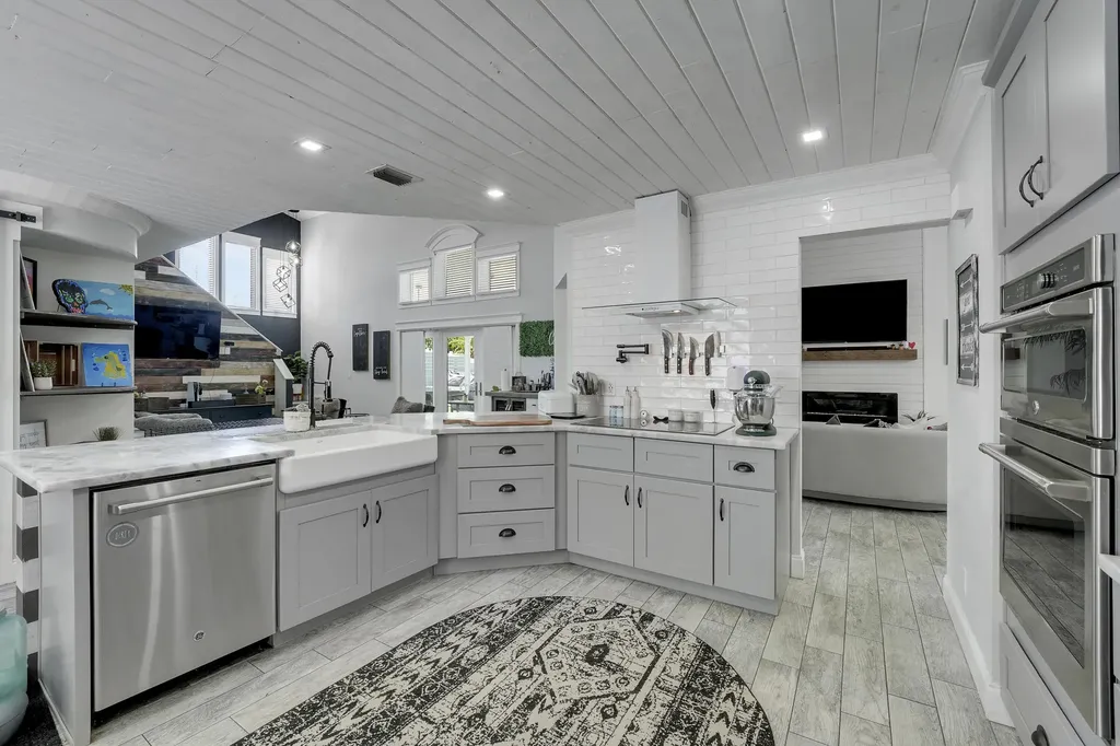 3 Meadows Park Lane Boynton Beach FL 33436