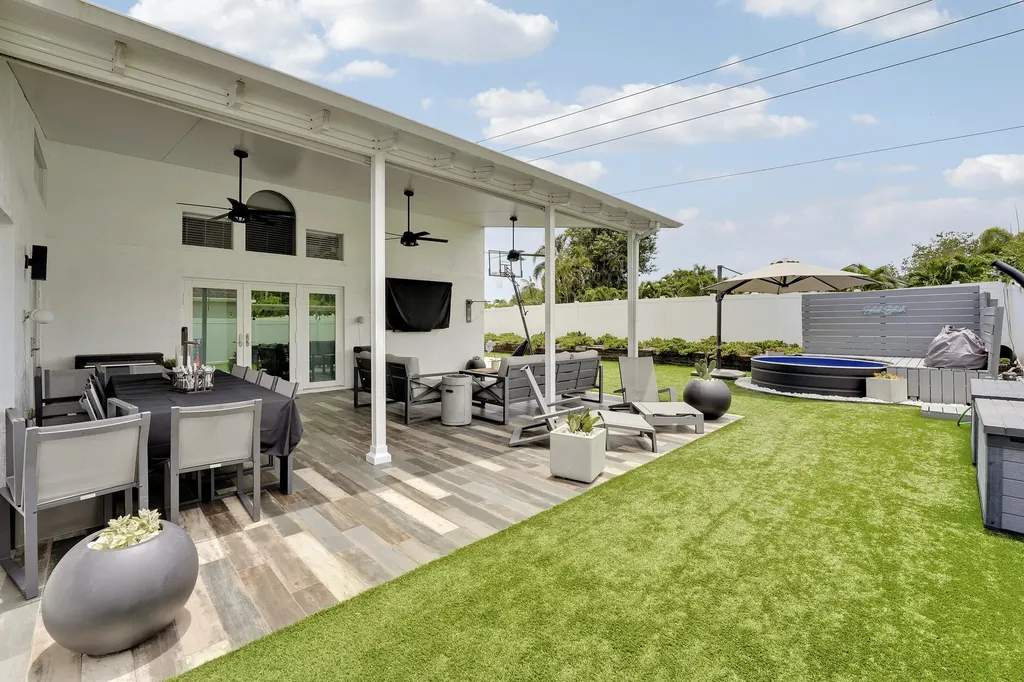 3 Meadows Park Lane Boynton Beach FL 33436
