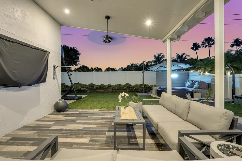 3 Meadows Park Lane Boynton Beach FL 33436