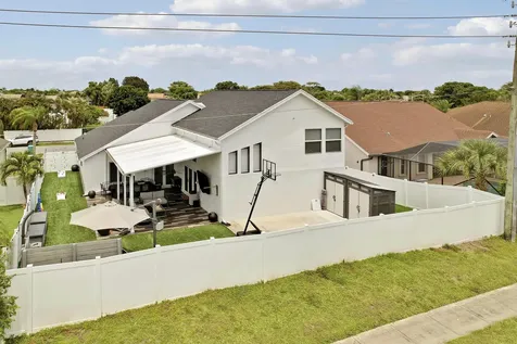 3 Meadows Park Lane Boynton Beach FL 33436