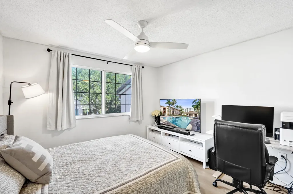 2125 SE 10th Avenue Fort Lauderdale FL 33316