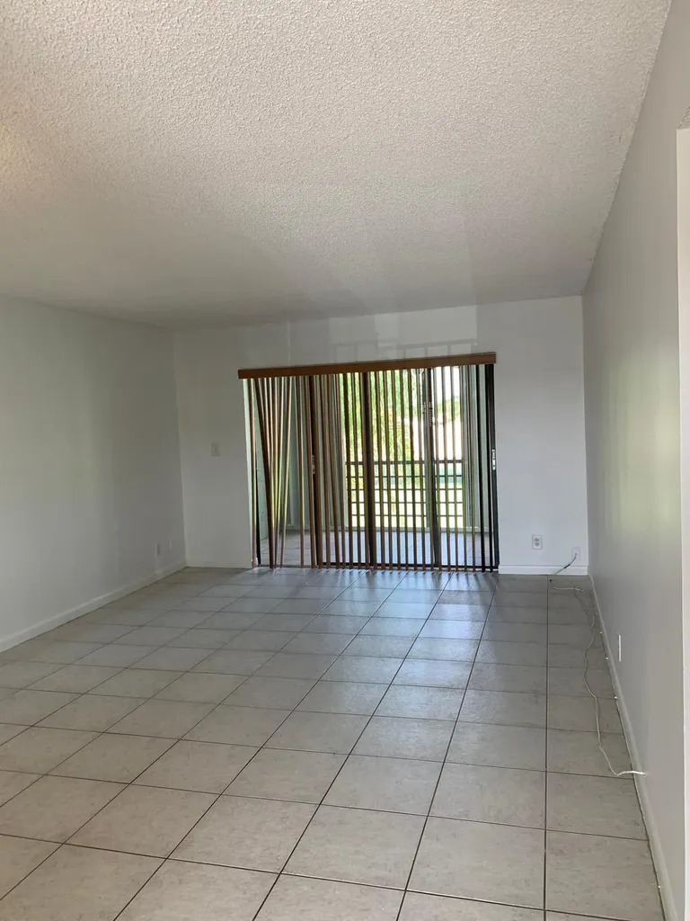 9355 SW 8th Street Boca Raton FL 33428