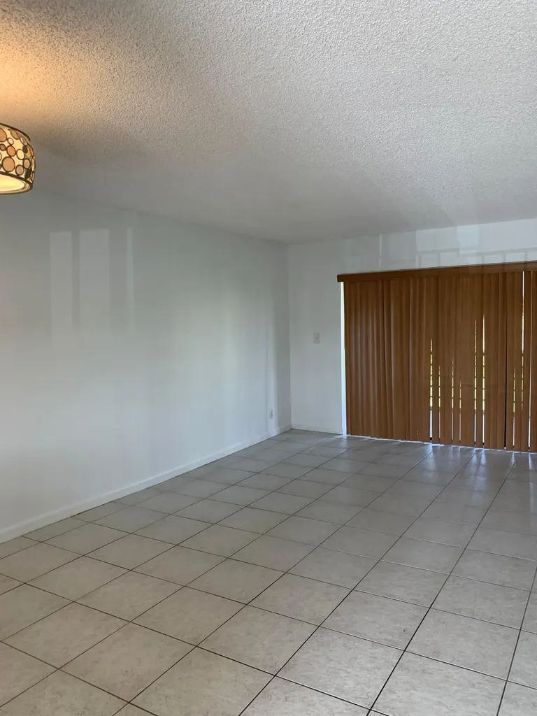 9355 SW 8th Street Boca Raton FL 33428