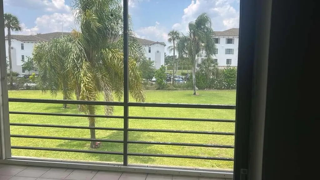 9355 SW 8th Street Boca Raton FL 33428